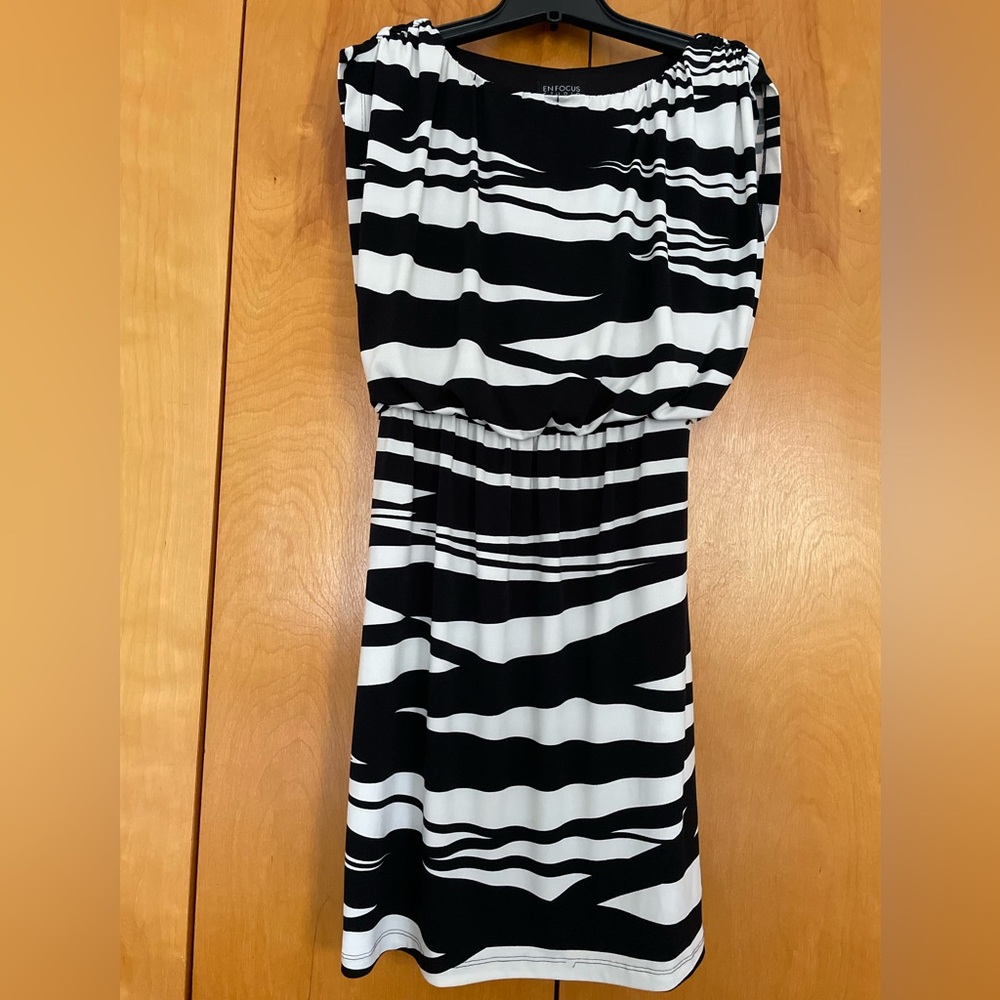 New without tags Enfocus Studio black and white zebra-print dress. Size 6.